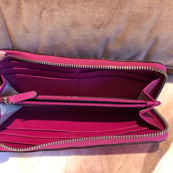 Michael Kors Wallet - Picture 2 of 2